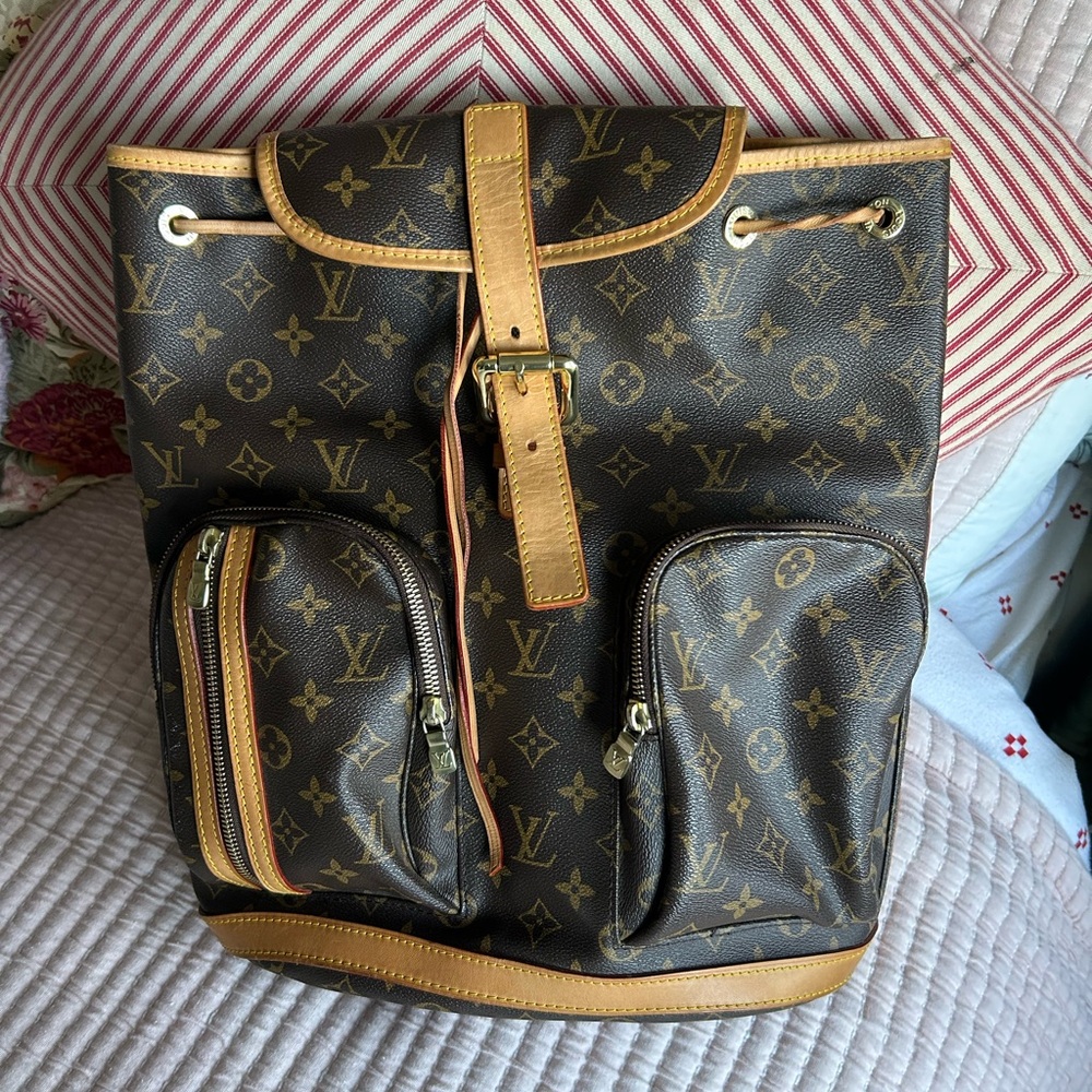 LOUIS VUITTON RUCKSACK 🎒